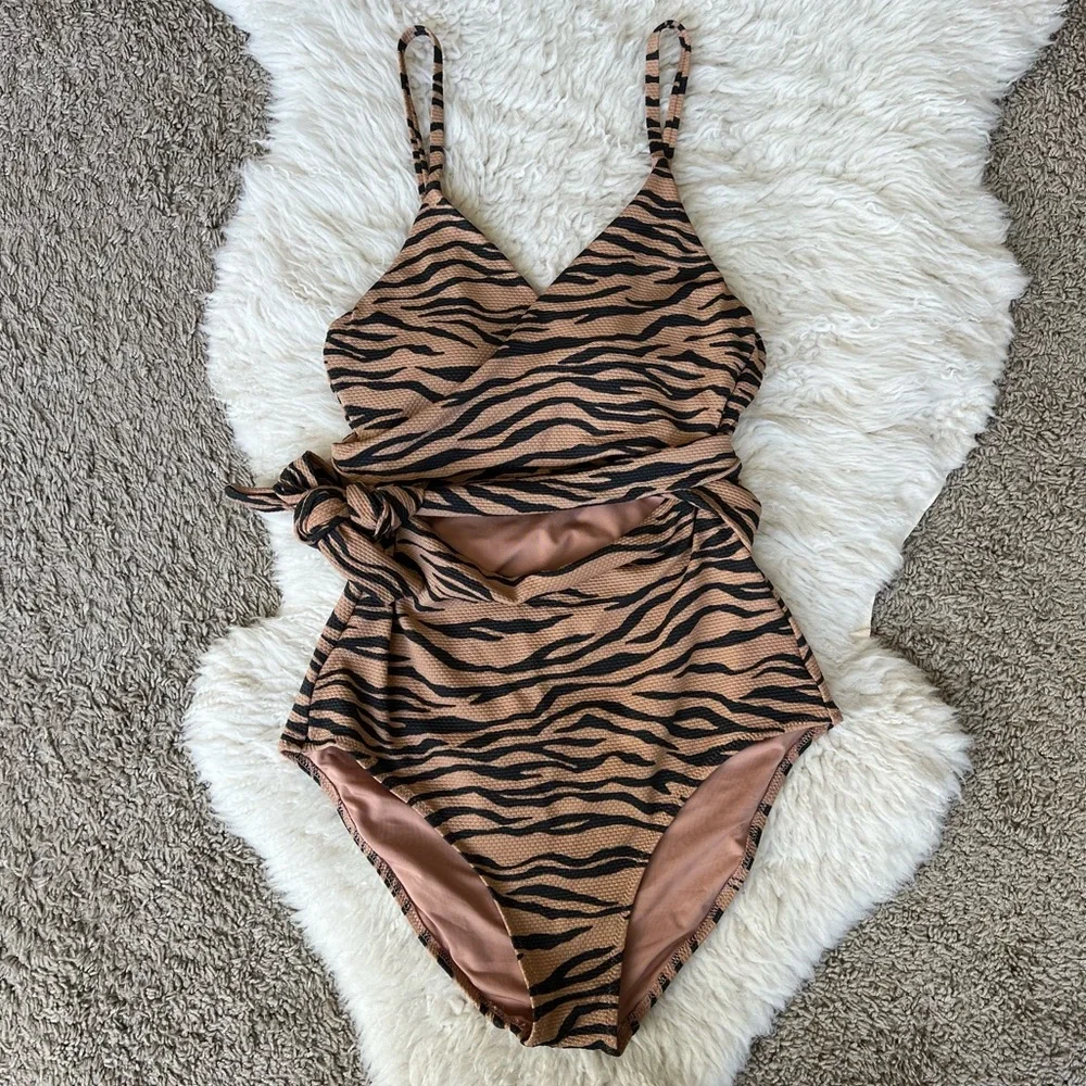 Like-New Aerie Wrap One-Piece Cutout Swimsuit | Animal Print | Sz M LONG - Picture 2 of 14